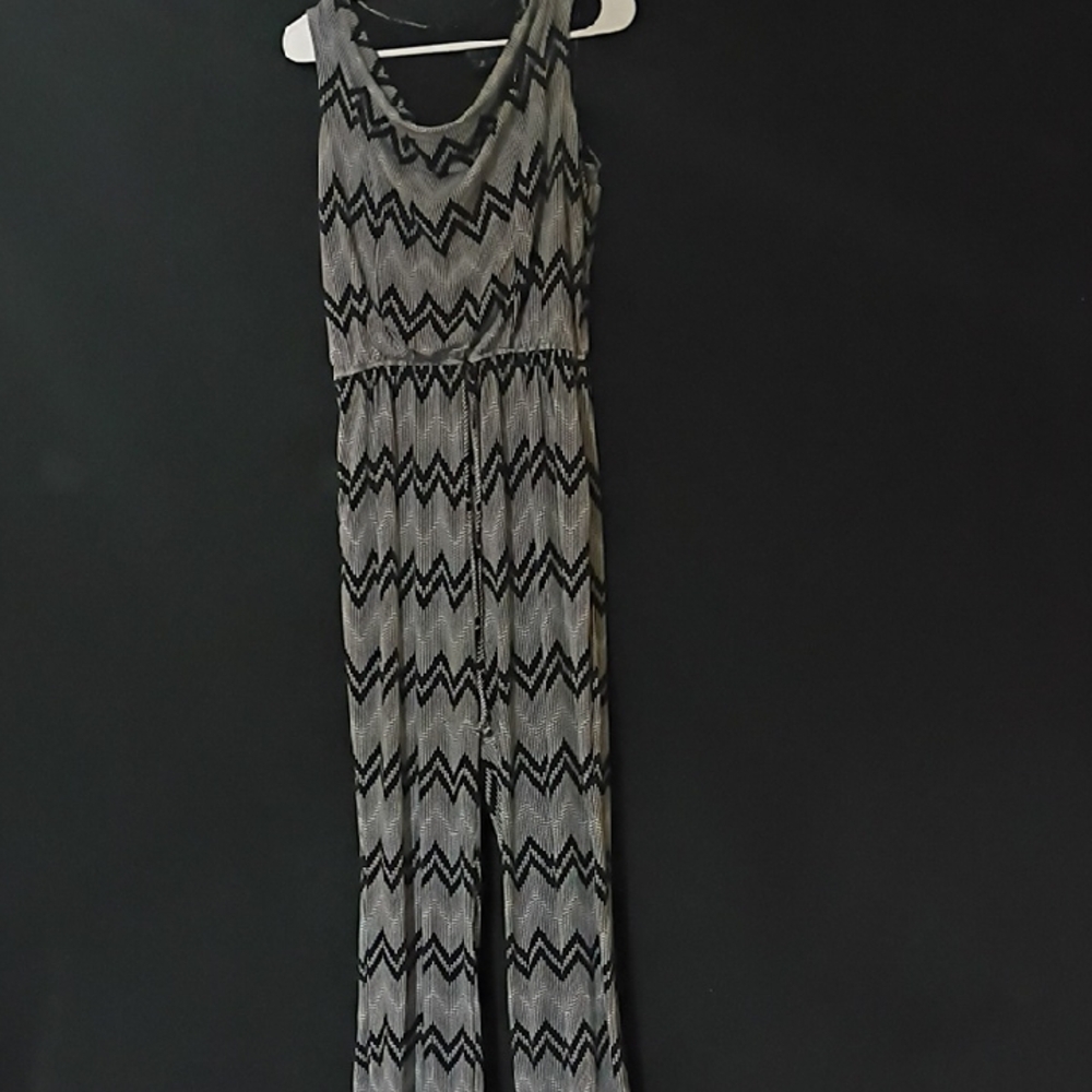 Enfocus Studio Black and Gray Zigzag Jumpsuit